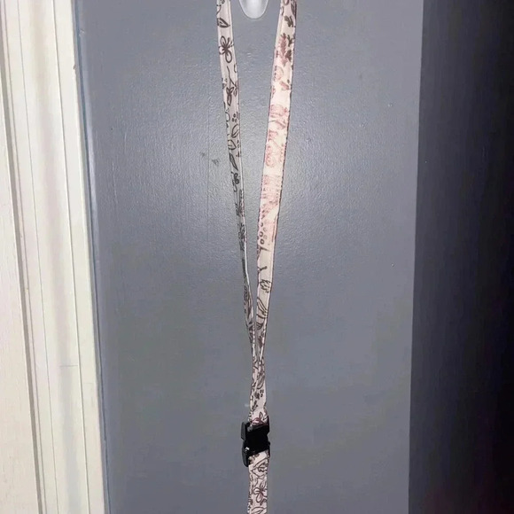 White & Brown Floral Lanyard - Picture 3 of 5